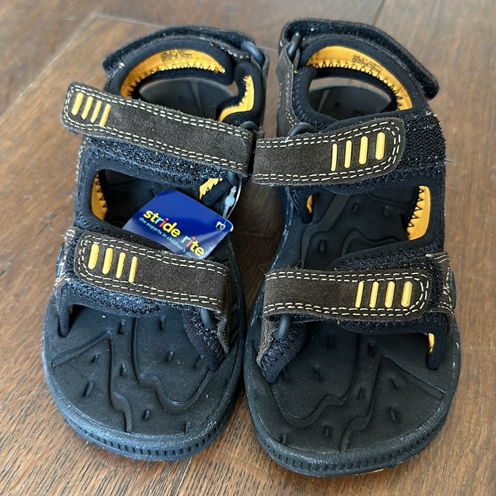 Stride Rite boys brown leather sandal 12 M